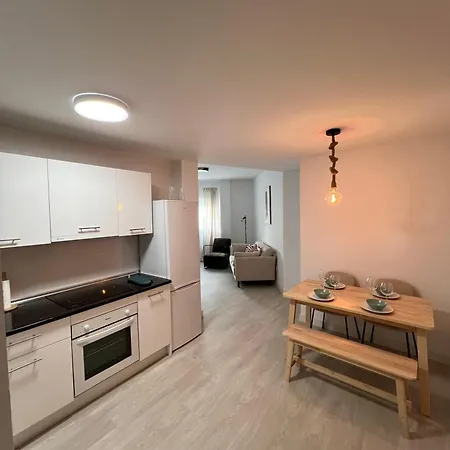 Apartment Amazing Center - Optional Parking